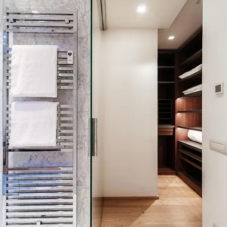 Апартаменты Luxury Lungo Lario By Quokka 360 - Between And Downtown Комо