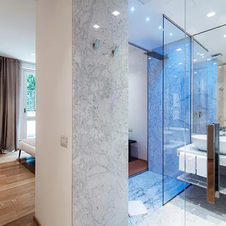 Luxury Lungo Lario By Quokka 360 - Between And Downtown